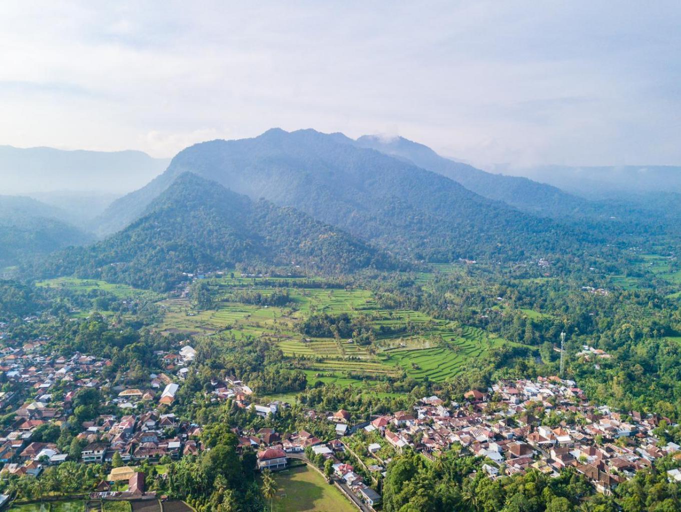 Pemandangan Desa Kampung Aie 1